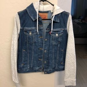 NWOT Levi’s Jean jacket